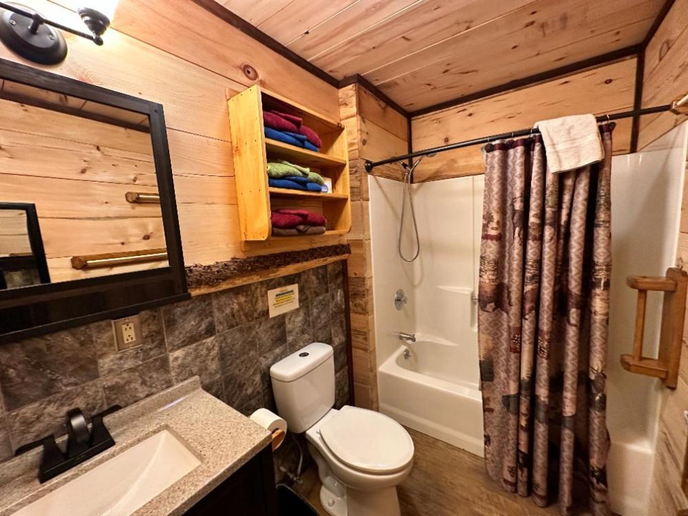 Best Bear Lodge & Campground Irons Exterior foto