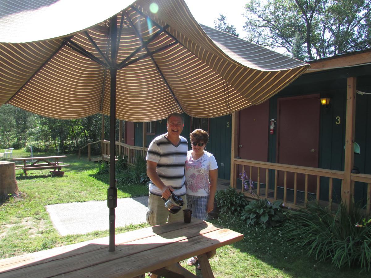 Best Bear Lodge & Campground Irons Exterior foto